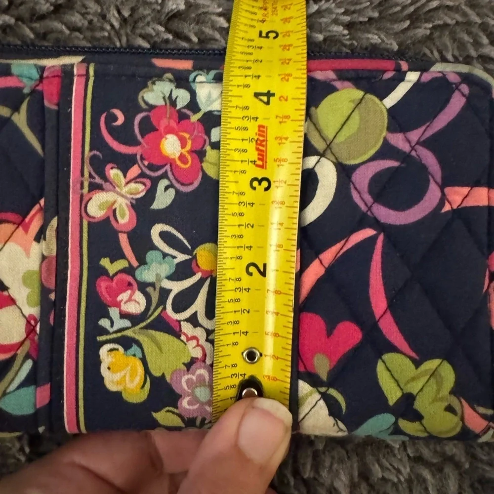 VERA BRADLEY Retired Ribbons Accordion Wallet - Picture 3 of 11